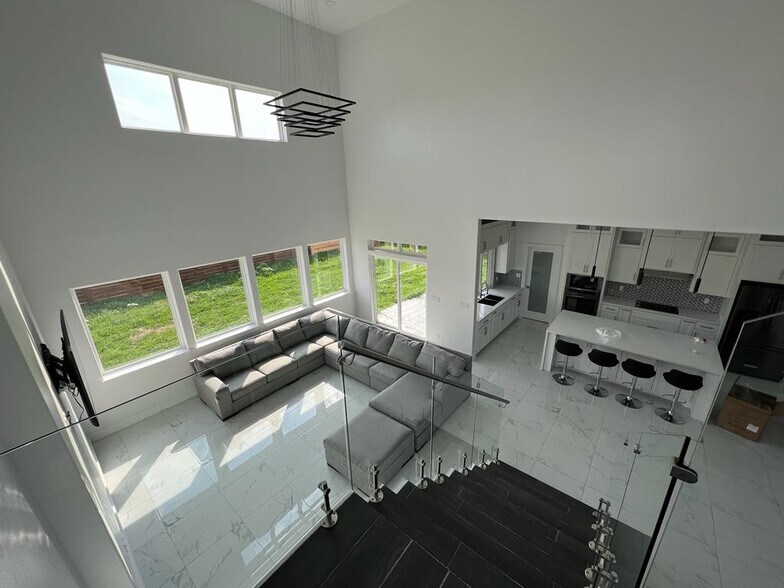Building Photo - 154 Oleander Dr