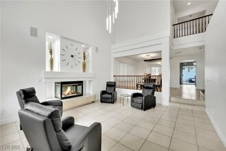 Building Photo - 1860 Autumn Gold Ave