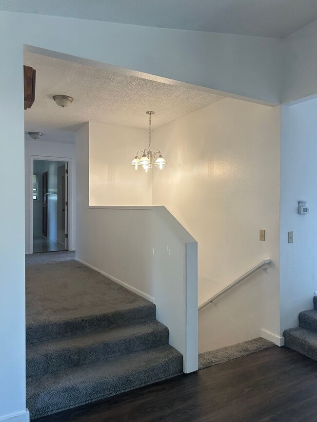 Building Photo - 2774 Jessica Cir