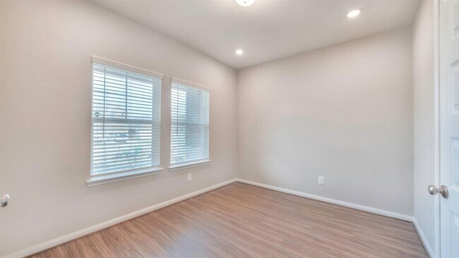 Building Photo - 2208 Gadwall Ct