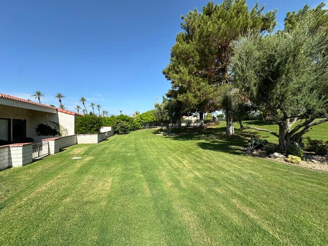 Building Photo - 166 Wimbledon Ct