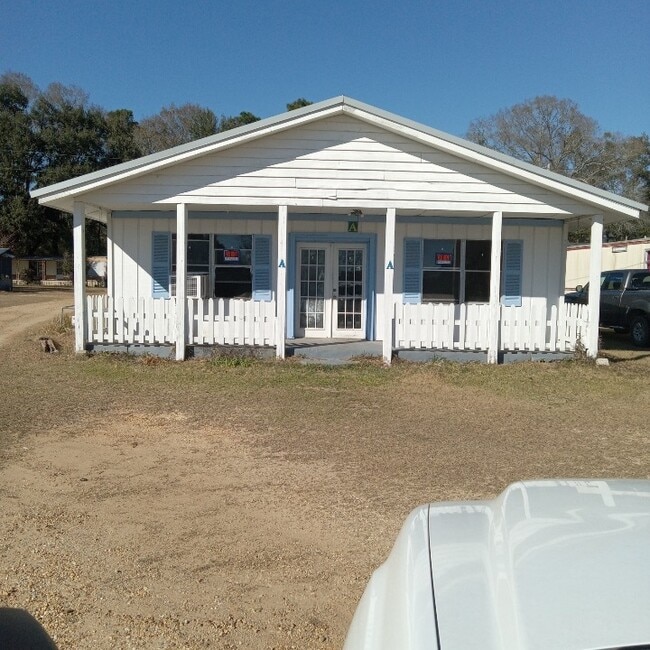 Building Photo - Robertsdale Mobile Home Community