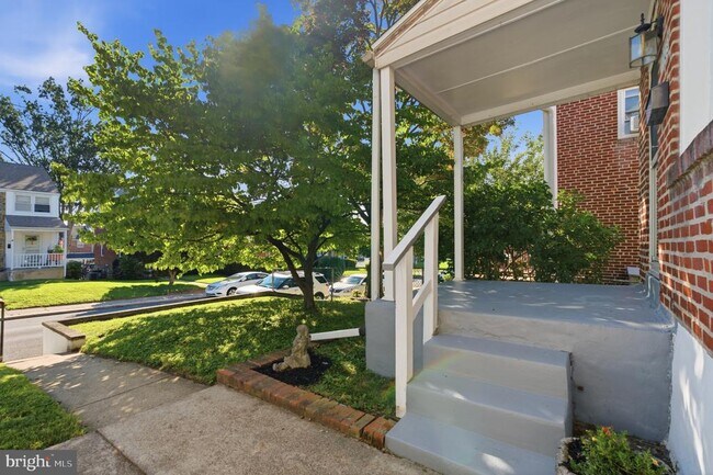 Building Photo - 1108 Cobbs St