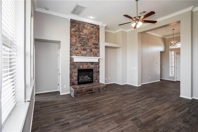 Building Photo - 18408 El Greco Dr