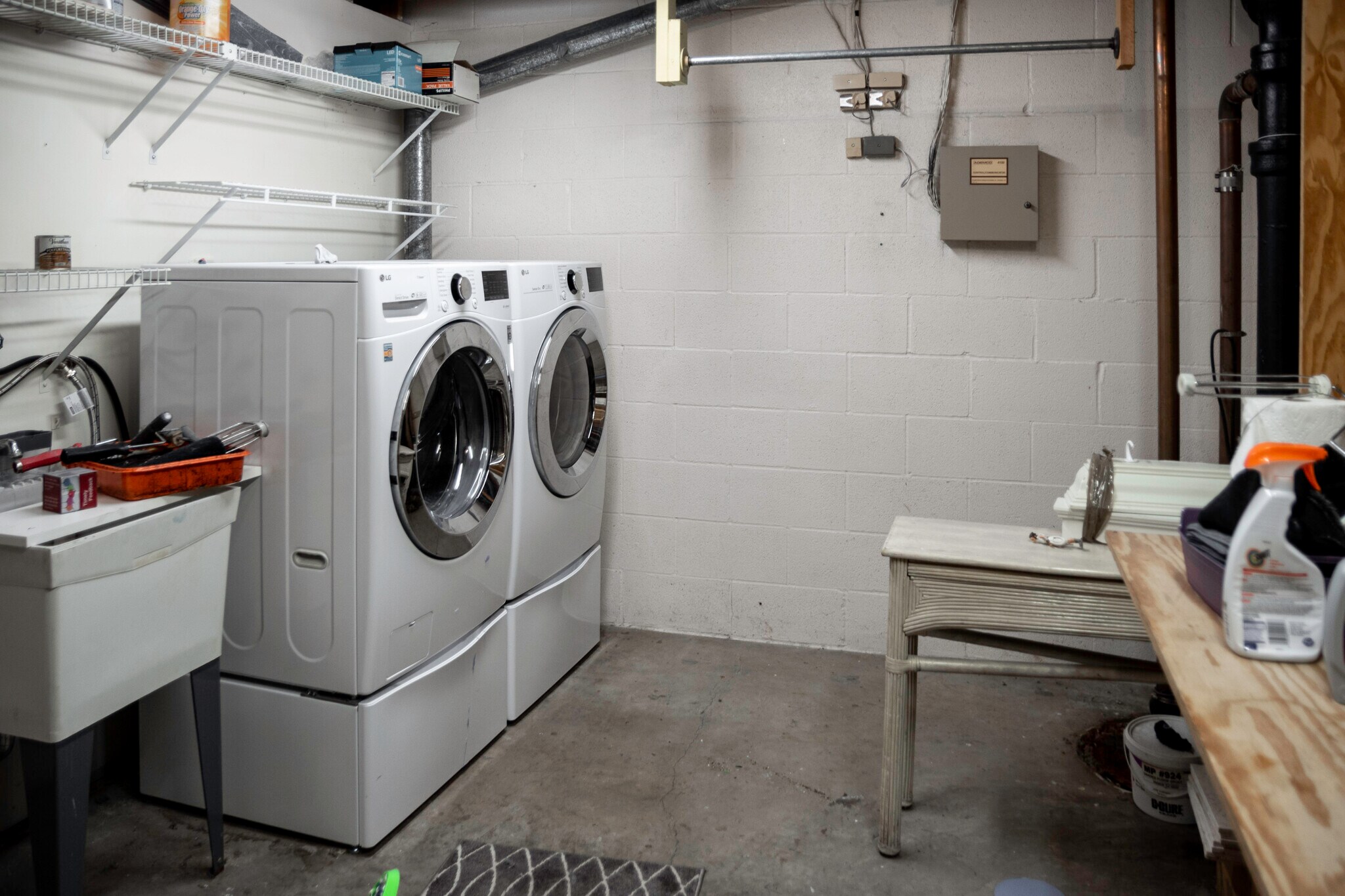 Building Photo - 1810 N Fremont St