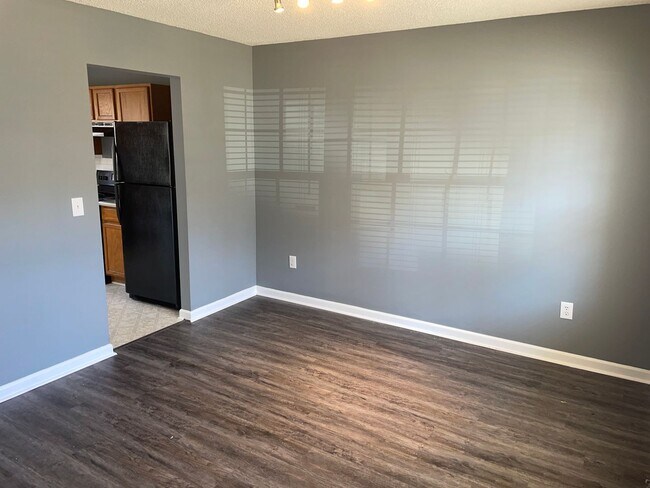 Building Photo - Move In Special On Beautiful 3 Bedroom Home!