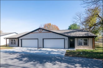 Building Photo - 320-322 S Market St.