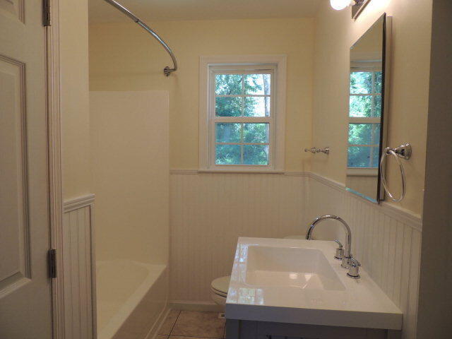 Building Photo - 1010 Evans Rd