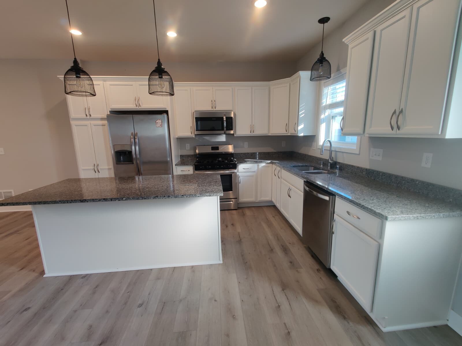 Building Photo - 2768 Clover Ridge Dr