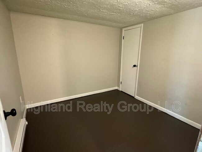 Building Photo - 1887b Habecker Road