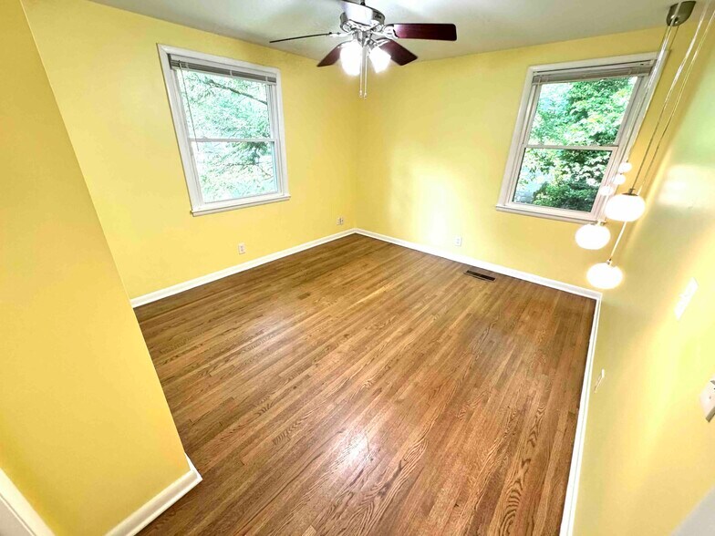 2nd BR - 5011 Suter Dr