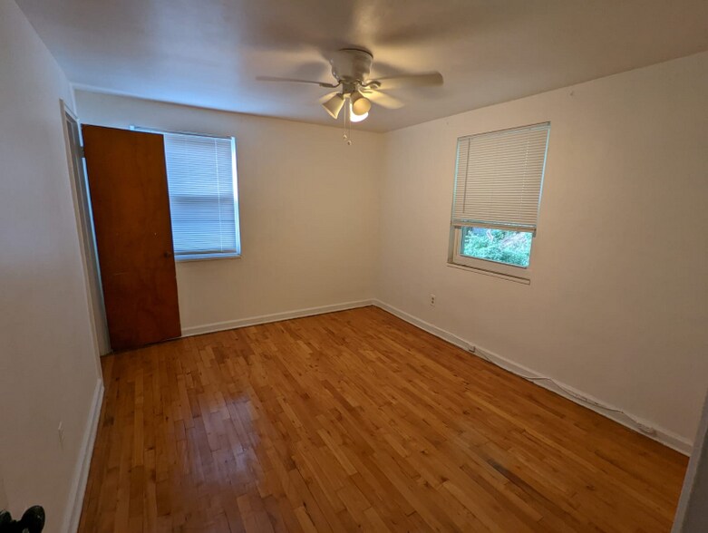 Building Photo - 937 Woodbine St