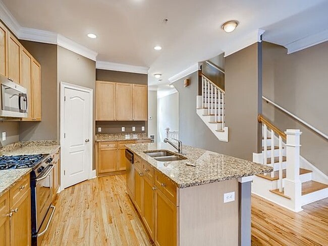 Building Photo - 1693 Mosaic Way