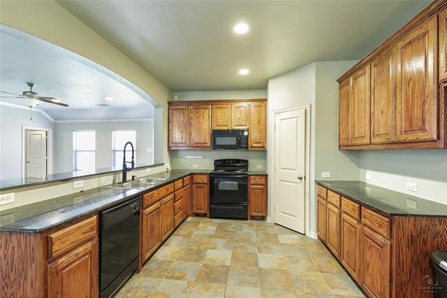 Building Photo - 6601 Pine Hills Ln