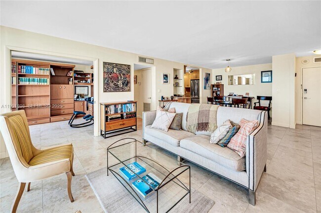 Building Photo - 11 Island Ave