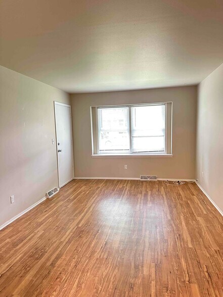 Building Photo - 1744 S 63rd St
