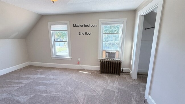 Building Photo - 391 Commercial St