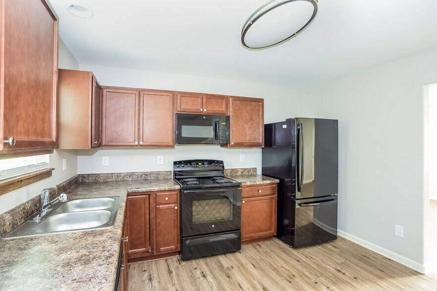 Building Photo - 338 Olde North Church Dr