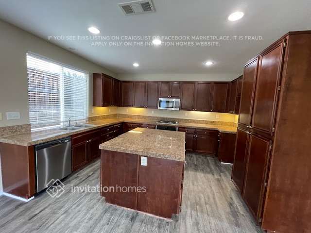 Building Photo - 38859 Autumn Woods Rd