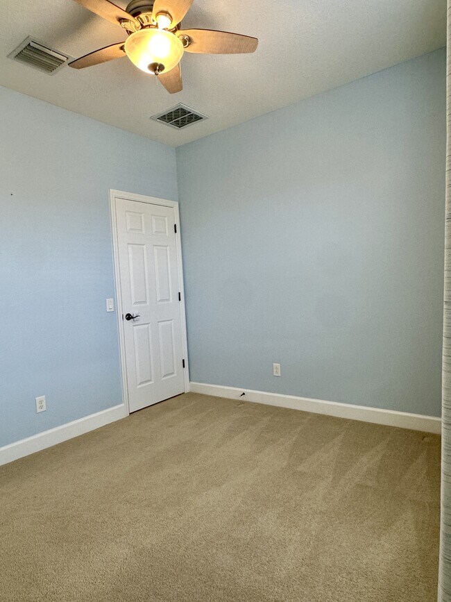 Building Photo - 6157 Castleton Hollow Rd