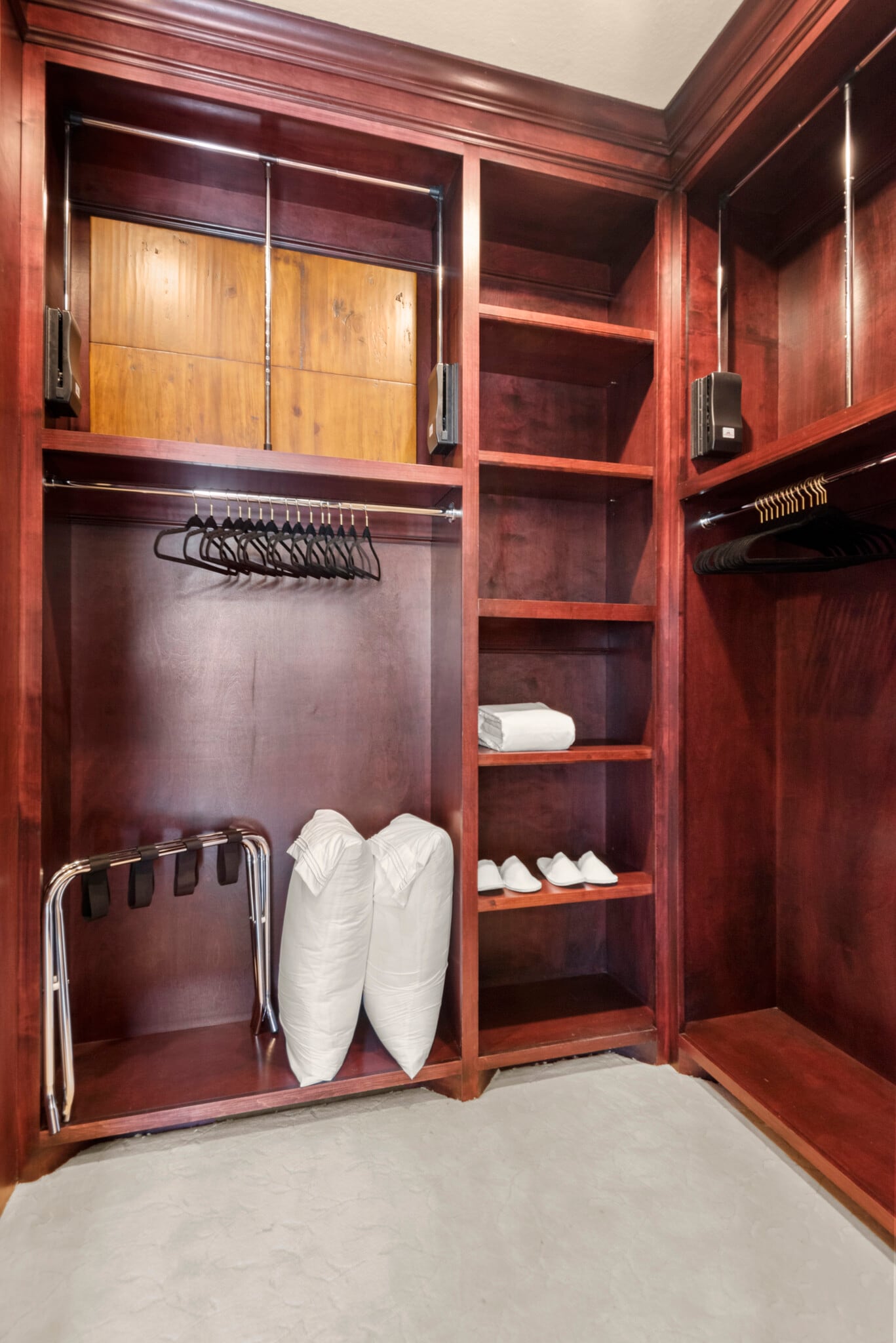 Master walk in - 106 La Vie Dr