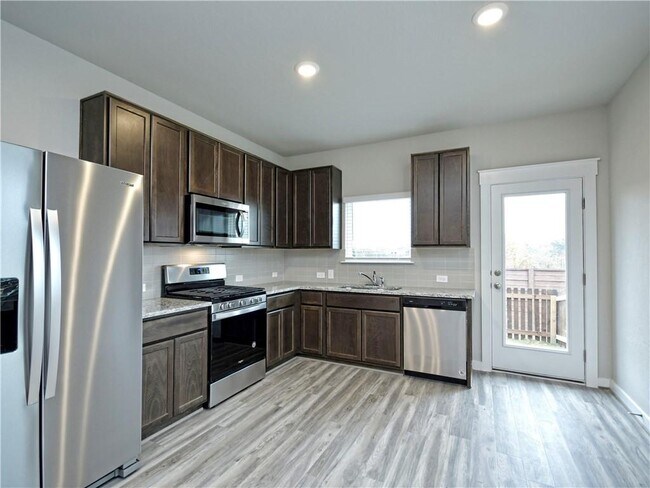 Building Photo - 17201 Leafroller Dr