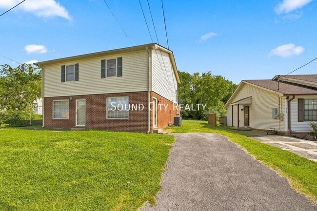 Building Photo - 4113 Hunting Dr