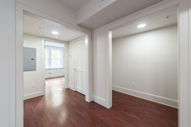 Building Photo - Coming Soon: Newly renovated 2BR Apartment...