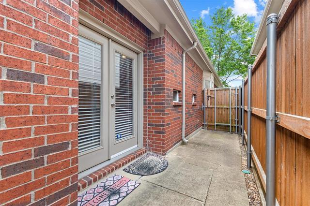 Building Photo - 689 Bonham Dr