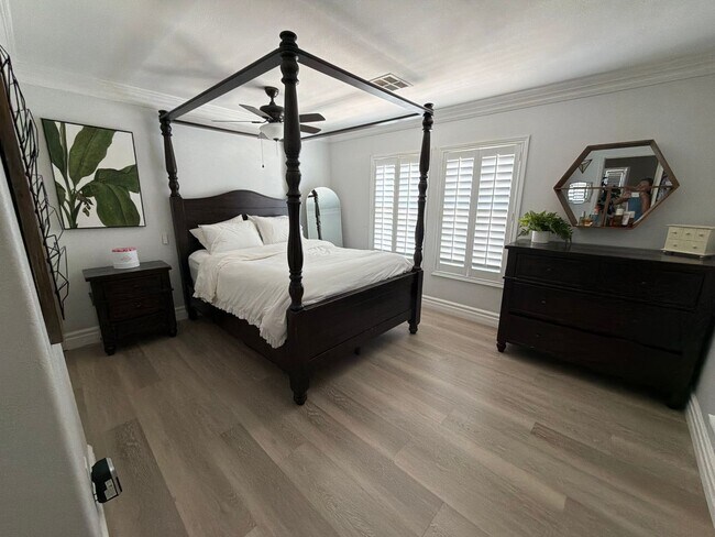 Building Photo - Luxury Home in Lone Mountain Classics
