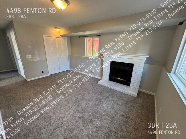 Building Photo - 4498 Fenton Rd