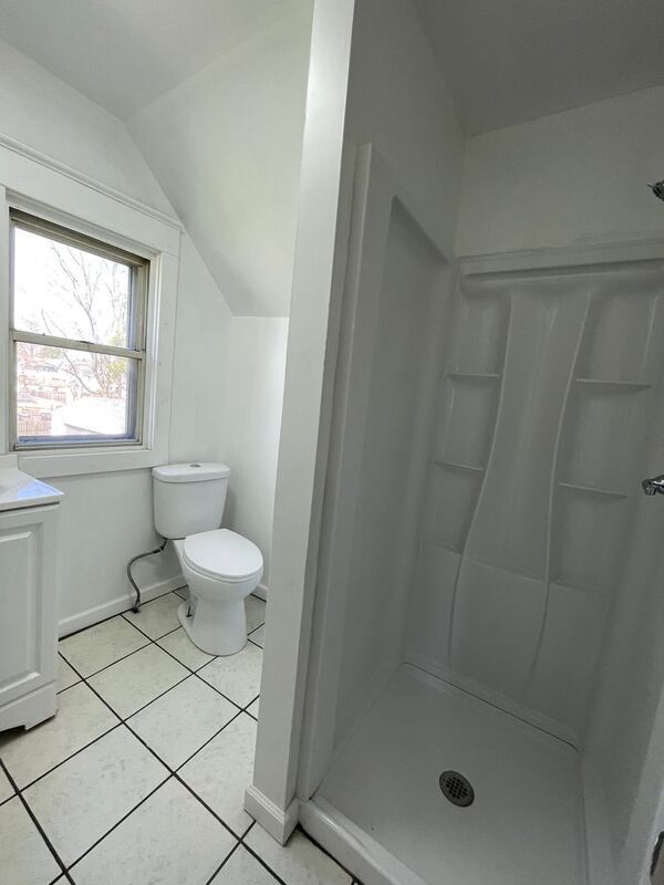 Building Photo - 1519 Vinal St