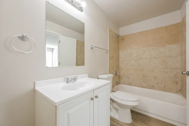 Building Photo - 4793 Fontana Ct