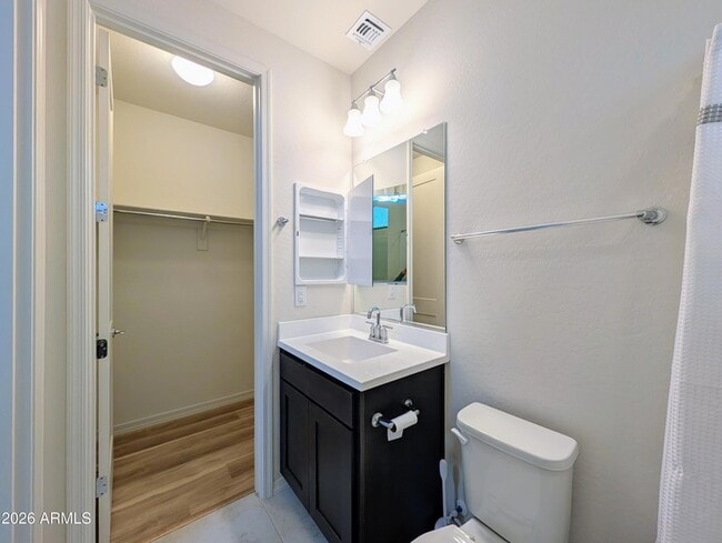 Building Photo - 5902 N 86th Dr