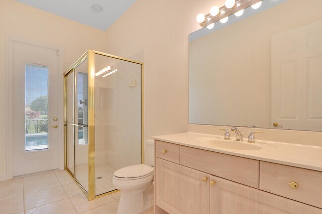 Building Photo - 1252 SW Bent Pine Cove