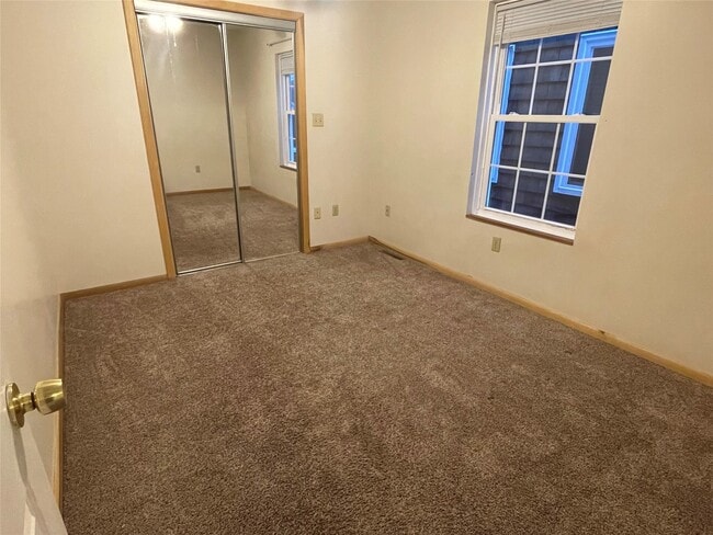 Building Photo - 817 W 2nd St