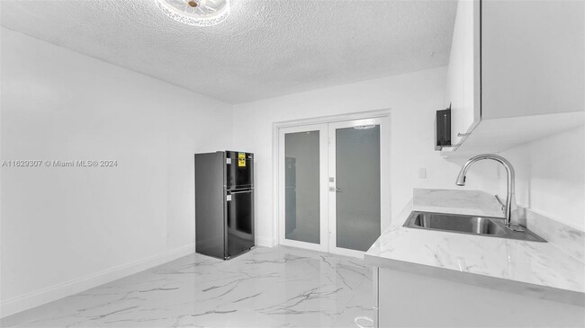 Building Photo - 3333 SW 1st St