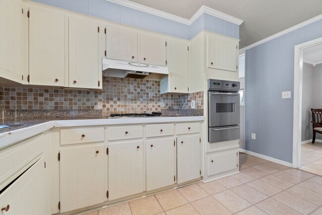 Building Photo - Indianhead Lakes Rental!