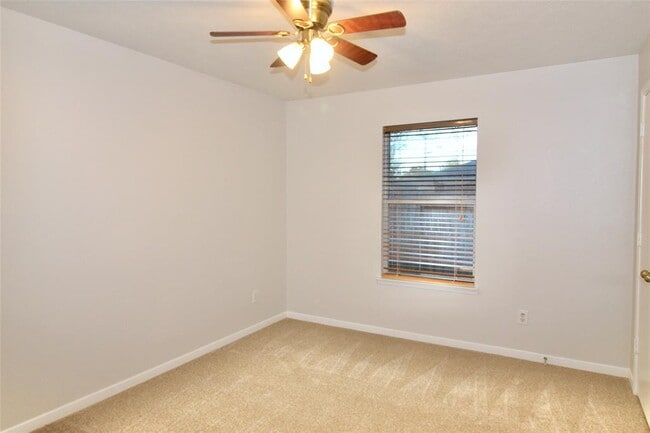 Building Photo - 2014 Kitty Hawk Dr