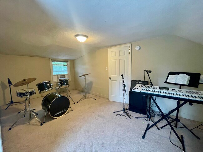 Building Photo - 39 Mabel St