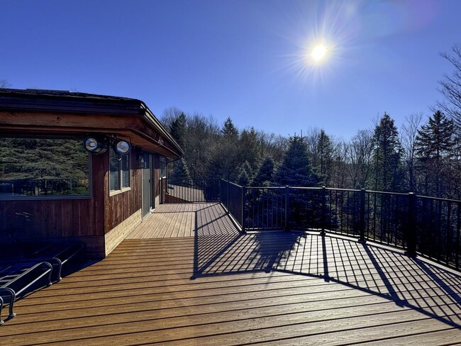 Building Photo - 458 Cider Mountain Rd