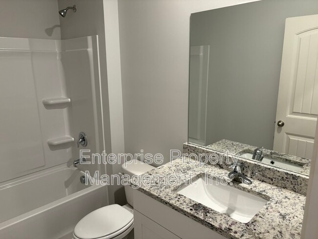 Building Photo - 385 Windemere Lp