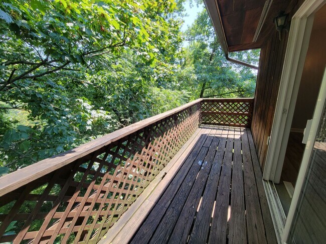 Building Photo - 1014-1014 Willey St