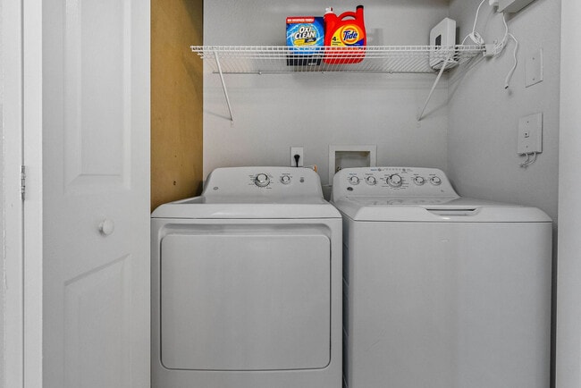 Building Photo - 10142 Montague St