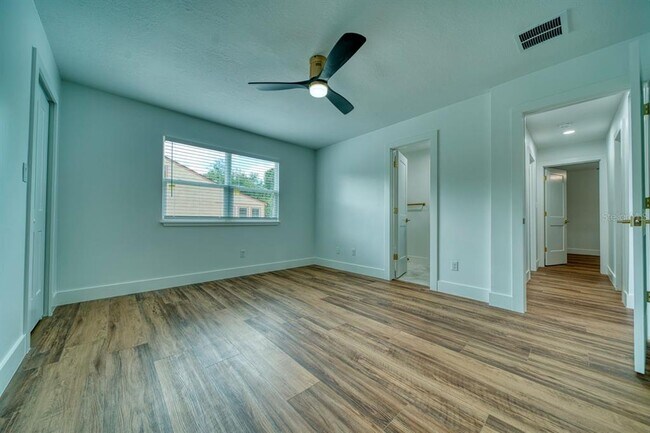 Building Photo - 1542 Sugarwood Cir
