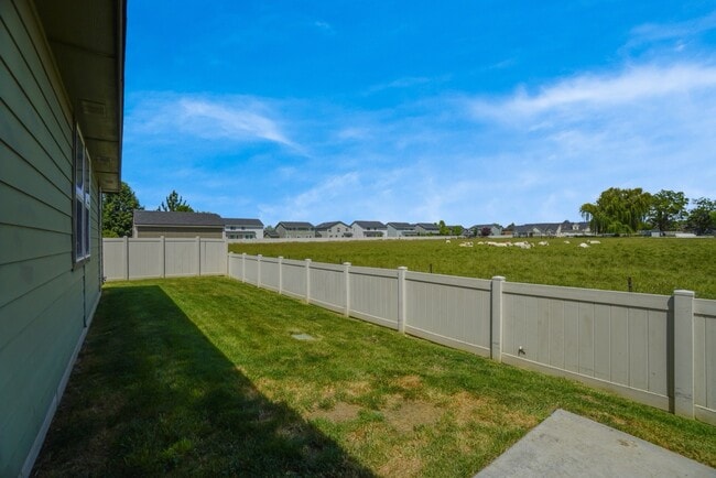 Building Photo - 2724 Sommersby Wy N