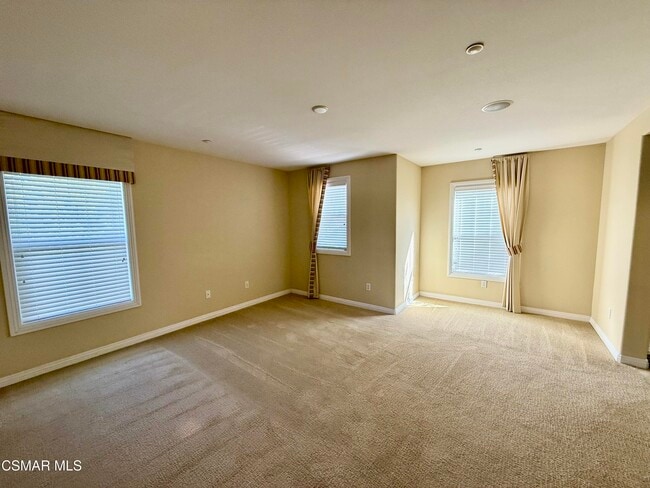 Building Photo - 1574 Silver Shadow Dr