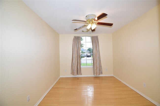 Building Photo - 3015 Glencullen Ln