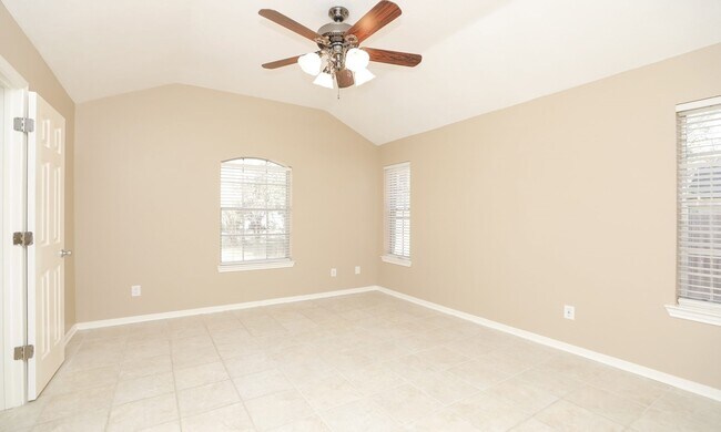Building Photo - 22407 Rainfern Dr
