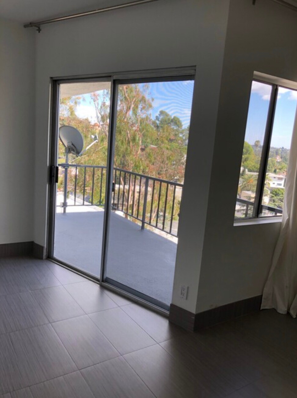 Building Photo - 3949 Los Feliz Blvd